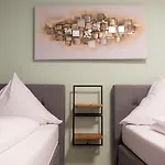 Altstadt Hotel *