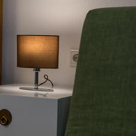 Altstadt Self Check-in Hotel *