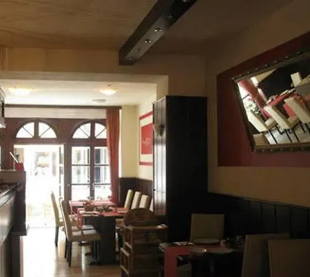 Altstadt Self Check-in Hotel *