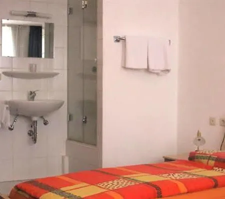 Altstadt Self Check-in Hotel *