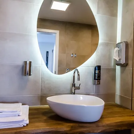 מלון Altstadt Self Check-in וירצבורג