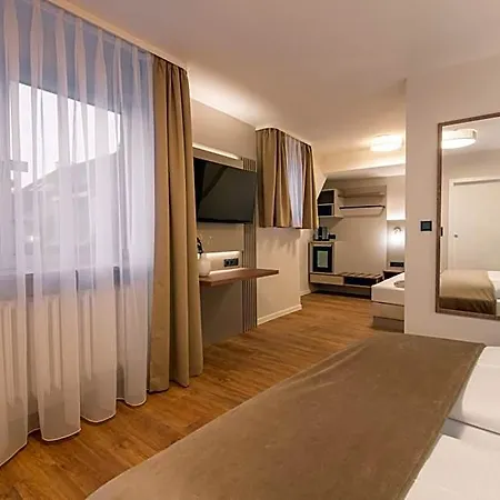 Altstadt Ξενοδοχείο Βίρτσμπουργκ
