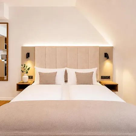 Otel Altstadt *