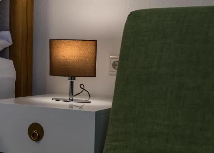 Altstadt Self Check-in Hotel *